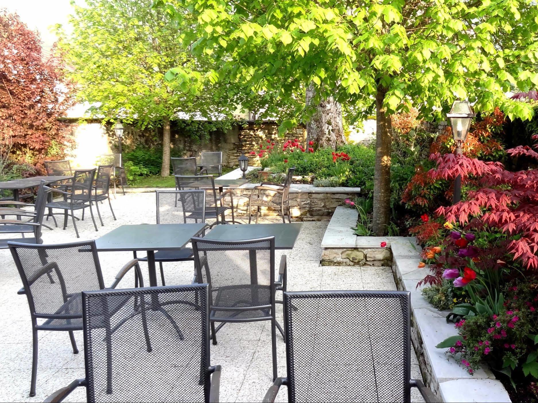 Logis Hotel Calisola Besancon - Soiree Etape Chalezeule Ngoại thất bức ảnh