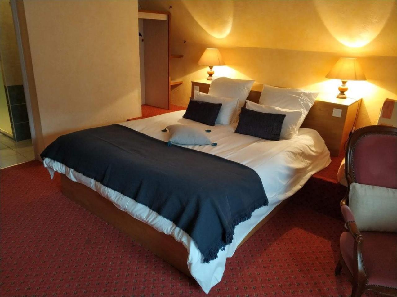 Logis Hotel Calisola Besancon - Soiree Etape Chalezeule Ngoại thất bức ảnh