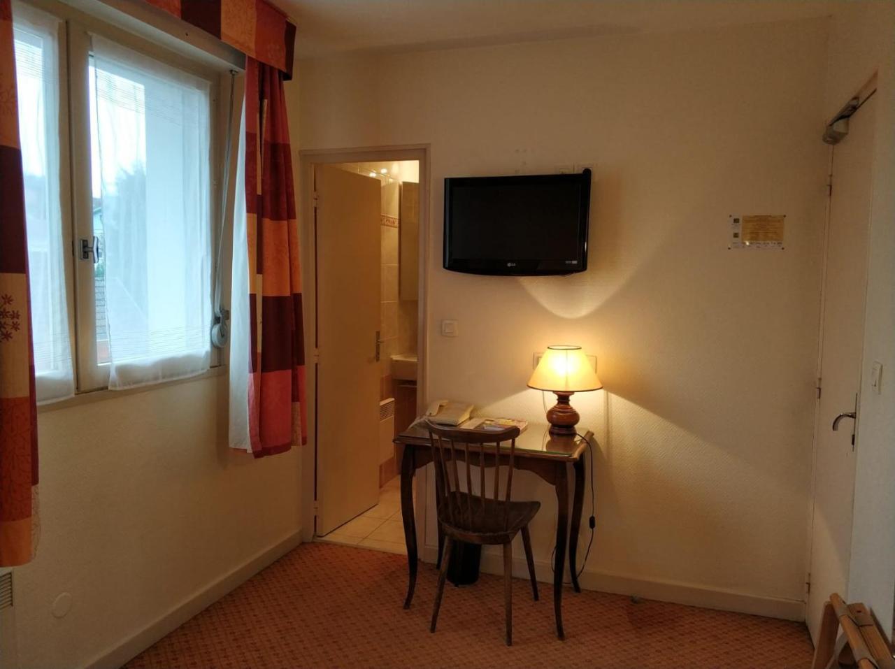 Logis Hotel Calisola Besancon - Soiree Etape Chalezeule Ngoại thất bức ảnh