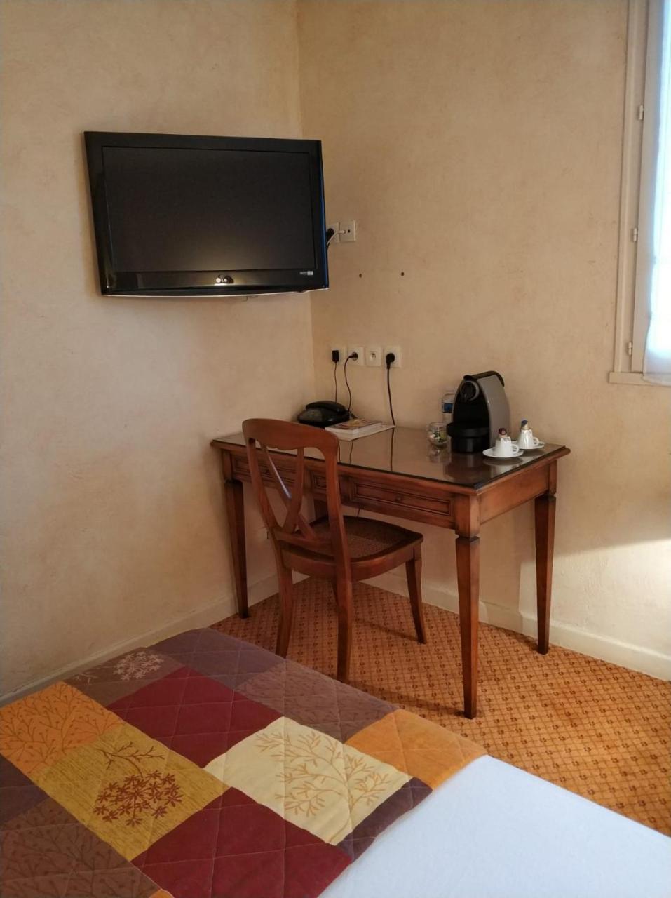 Logis Hotel Calisola Besancon - Soiree Etape Chalezeule Ngoại thất bức ảnh