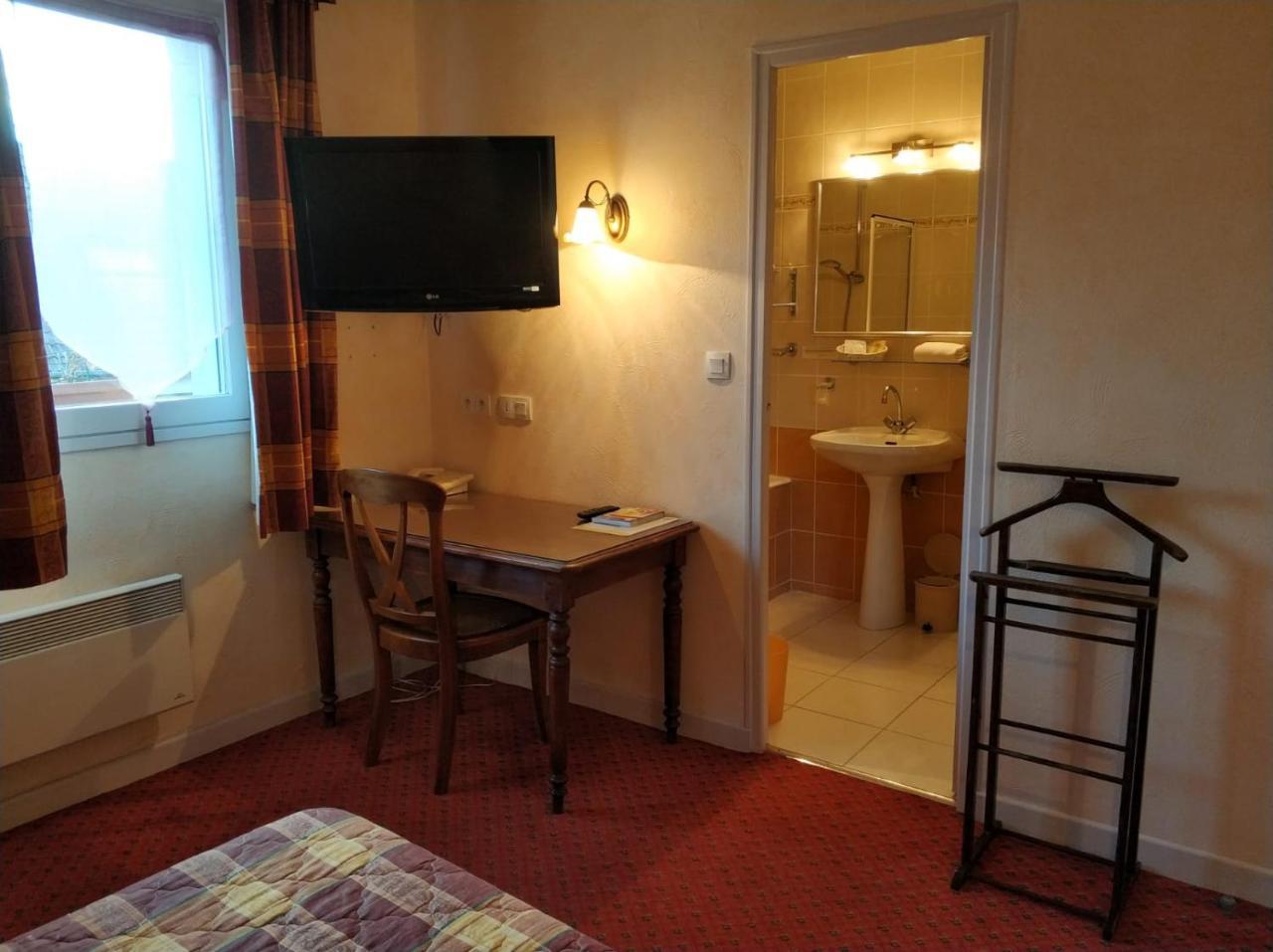 Logis Hotel Calisola Besancon - Soiree Etape Chalezeule Ngoại thất bức ảnh