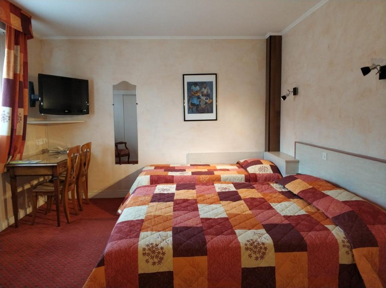 Logis Hotel Calisola Besancon - Soiree Etape Chalezeule Ngoại thất bức ảnh