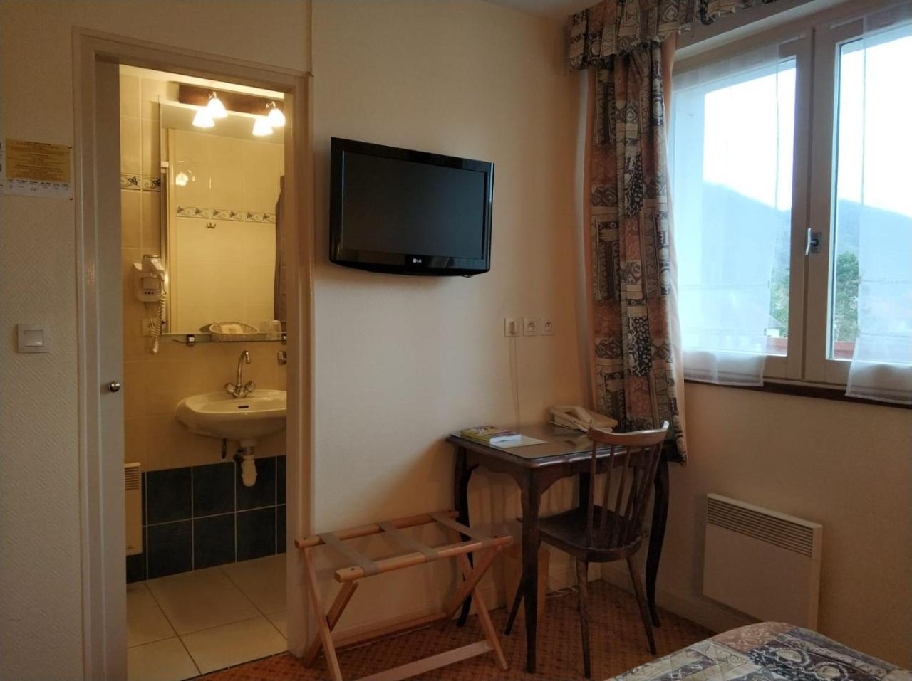 Logis Hotel Calisola Besancon - Soiree Etape Chalezeule Ngoại thất bức ảnh